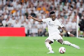 欧联杯出局夜:穆里尼奥的愤怒与不甘,他真是足坛不公的受害者?.